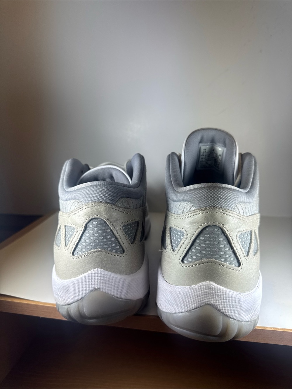 Men's Size 14 Air Jordan 11 Retro Low LE Grey Athletic Sneakers - Picture 11 of 12